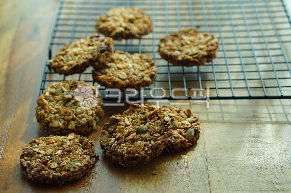 카페,오트밀,그래놀라,요거트,씨리얼,아침식사,간편식,다이어트,유지어터,건강,슈퍼푸드,귀리,음식,식재료,요리,food,cook,meal,dishes,food reserves