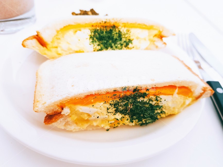 카페,브런치,샌드위치,계란샌드위치,빵,디저트,음식,계란,감성,감성사진,cafe,brunch,sandwich,bread,dessert,food,egg,음식,식재료,요리,food,cook,meal,dishes,food reserves,아침식사,조식,브런치,breakfast,brunch