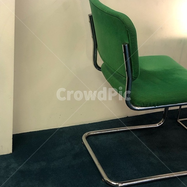의자,chair,furniture,가구,인테리어,초록색,카페트,조명,카페