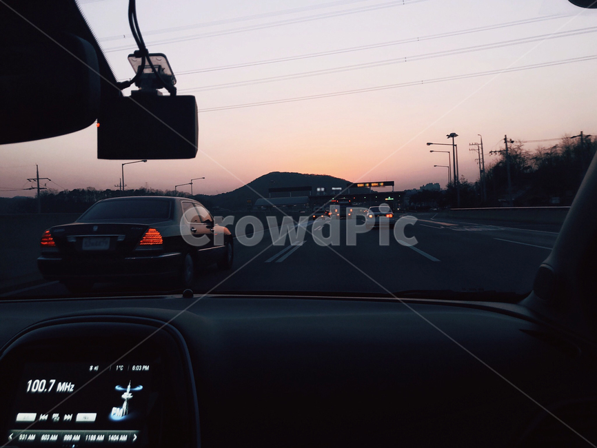 길,노을,하늘,도로,자동차,교통,교통수단,traffic,transportation