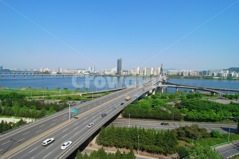 올림픽대교,한강,서울,도로,교통,자동차,차,대로,고수부지,강,자연,도시,풍경,한국,하늘,배경,백그라운드,다리,대교,교량,고속도로,나무,숲,그린,한경,빌딩,도시,풍경,city,landscape,한국도시풍경,한국도시경관,korea cityscape,road,freeway,고속 도로,highway,building,건물,bridge