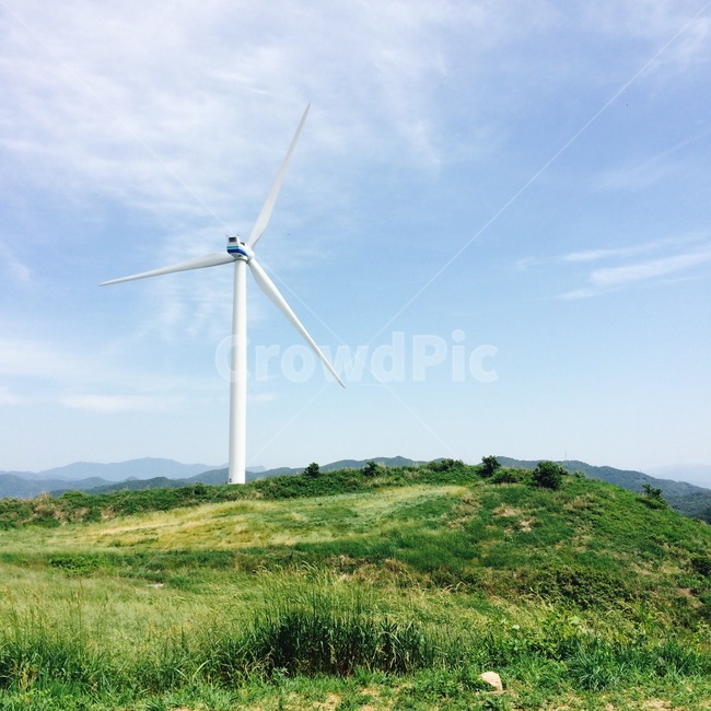 바람개비,구름,하늘,동산,청량감,시원함,자연,풍경,nature,landscape,에너지산업,energy industry,machine,기계,motor,모터,engine,엔진