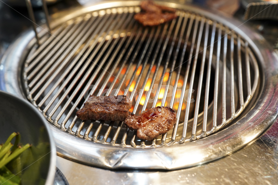 고기,한우,육류,육식,식사,먹방,술자리,안주,안주거리,구이,한식,소고기,먹거리,푸드,food,음식,음식,식재료,요리,food,cook,meal,dishes,food reserves,육류,고기,meat