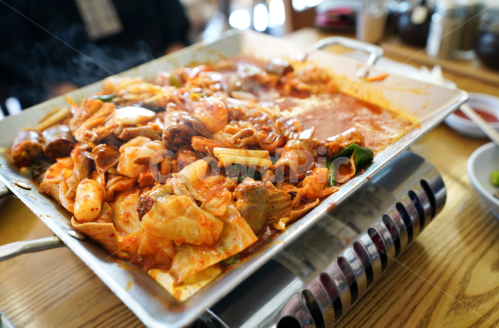 순대,철판볶음,요리,음식,안주,식사,매운맛,한식,푸드,먹방,음식,식재료,요리,food,cook,meal,dishes,food reserves,한식,한국음식,한국요리,korean food,korean dishes,korean meal,korean cook