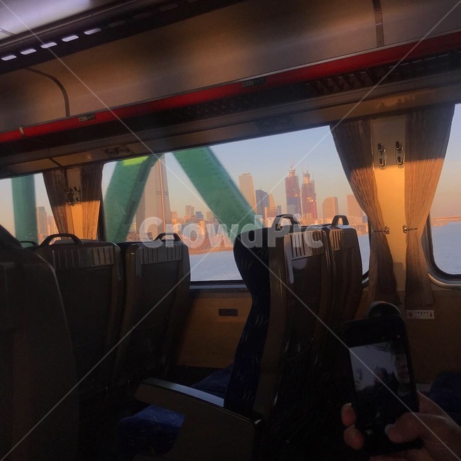기차,해질녘,empty,좌석,설렘,train,sunset,텅빈,공허한,sit,기차여행,창문,교통,교통수단,traffic,transportation