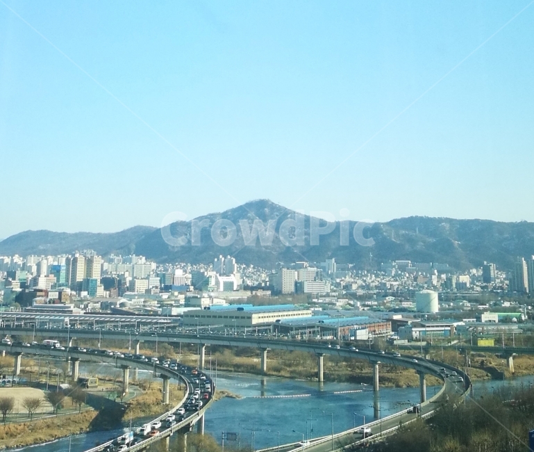 풍수지리,풍수,풍경,서울,다리,산,하늘,날씨,겨울,서울시내,스카이뷰,sky,도시,풍경,city,landscape,한국도시풍경,한국도시경관,korea cityscape,교통,교통수단,traffic,transportation,road,도로,outdoors,옥외,경치,nature,자연,scenery,freeway,고속 도로