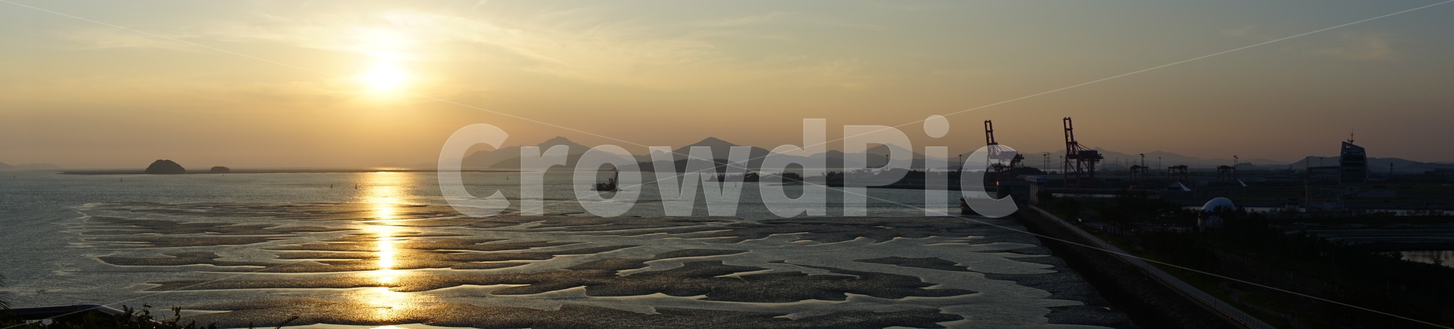 서해,낙조,갯벌,바다,고요함,sea,nature,sunset,파노라마,panorama,landscape,glow,sundown,evening,horizon,수평선,태양,sun,황금빛,정서진,서해바다,자연,풍경,westsea,ocean,석양,하늘,바다정서진,일몰,반영,황금색,산업,industry,industrial,어업,fishery,fishing industry