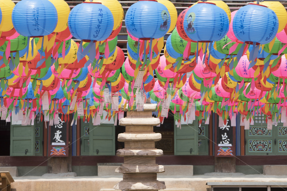 신륵사,한국의미,관광명소,연등,조형물,석탑,한국전통,한국문화,korean traditional,korean culture,종교,신앙,religion,belief,faith