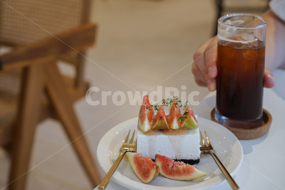 무화과디저트,무화과케익,디저트,음료,카페,간식,cafe,음식,식재료,요리,food,cook,meal,dishes,food reserves,디저트,간식,후식,dessert,snack