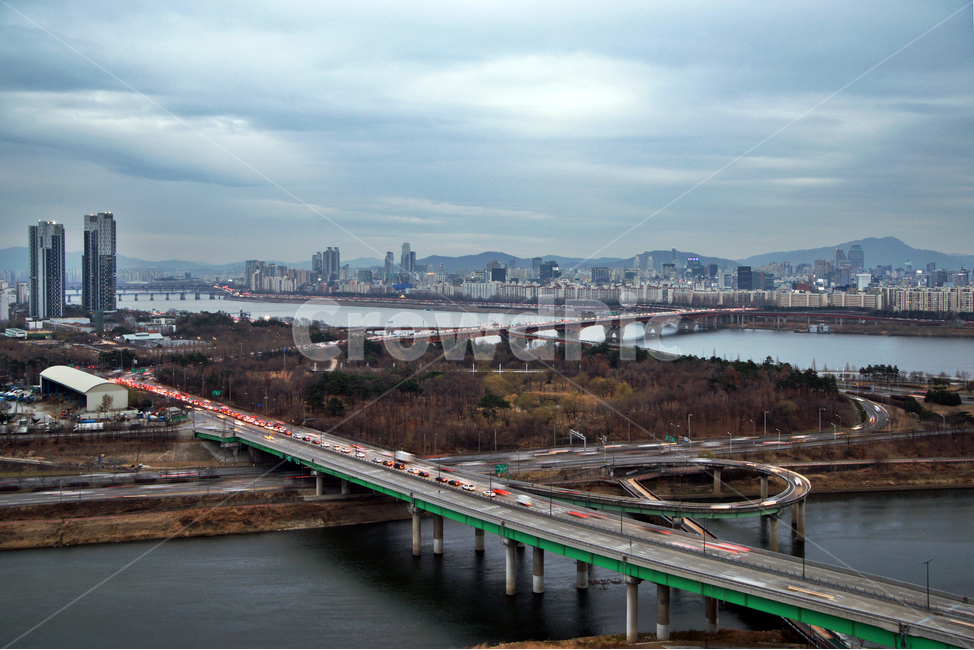용비교,성수동,한강,영동대교,마천루,자동차,성수대교,도시,풍경,city,landscape,한국도시풍경,한국도시경관,korea cityscape,road,도로,경치,nature,자연,outdoors,옥외,freeway,고속 도로,scenery