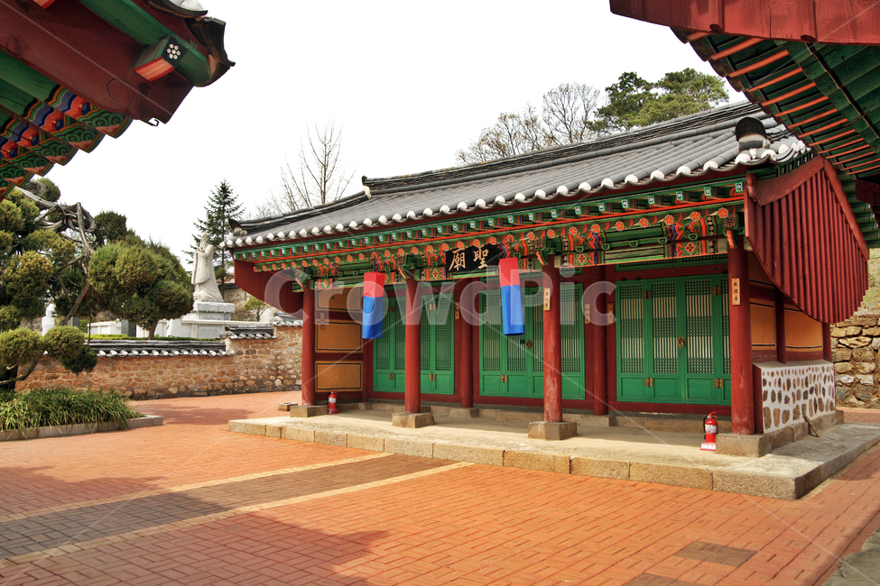 성묘,제기고,궐리사,공자,사당,오산,제사,추모,1792년,정조,한국전통,한국문화,korean traditional,korean culture,종교,신앙,religion,belief,faith,건축물,건물외관,exterior,building,structure,architecture,construction