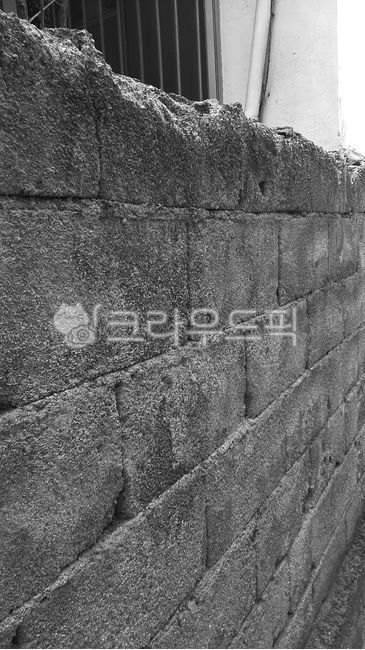 old,brick,window,wall,fence,Grayscale