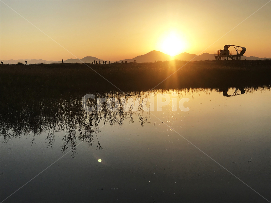 일몰,하늘,강,갈대,풍경,자연,반영,바다,sunset,노을,해질녘,landscape,해넘이,저녁노을,자연,풍경,nature,landscape,light,빛,flare,플레어,sunlight,햇빛,outdoors,옥외
