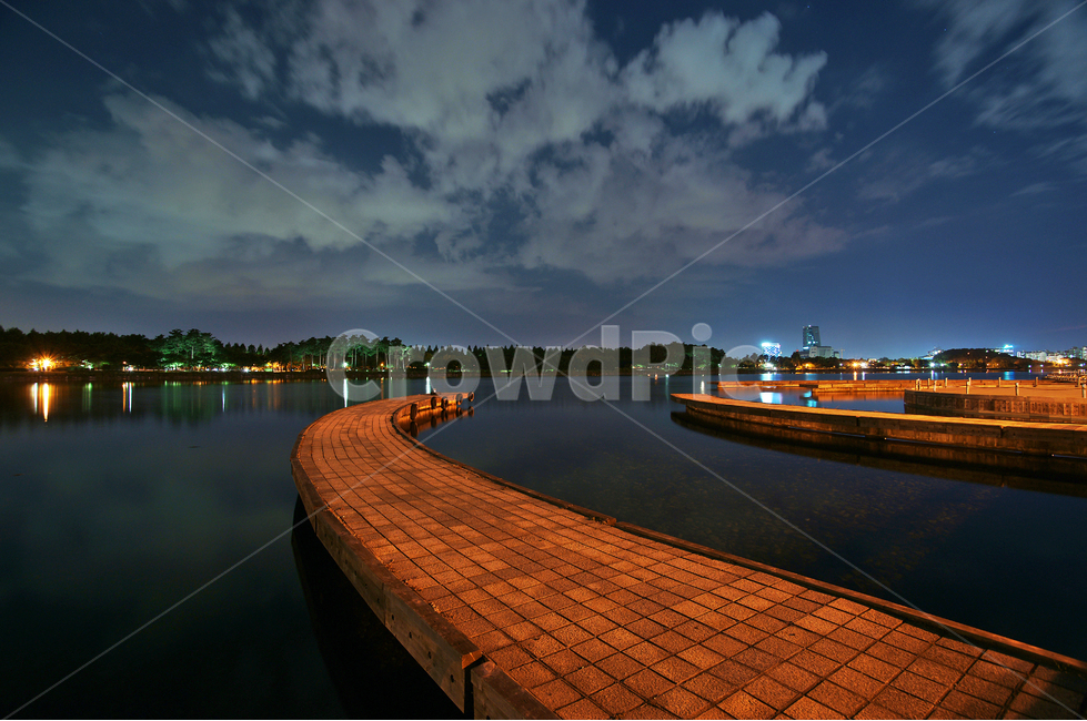선착장,호수,호수공원,일산,반영,구름,조명,야경,자연,풍경,nature,landscape,야경,밤,nightscape,night,water,물,waterfront,워터 프론트,port,포트,pier,교각