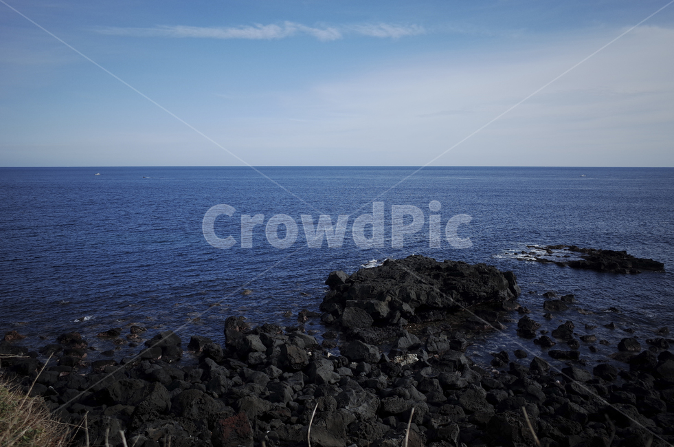 blue,sky,ocean,sea,water,바다,푸른하늘,하늘,푸른바다,shoreline,해안선,자연,beach,cloud,구름,해변,자연,풍경,nature,landscape