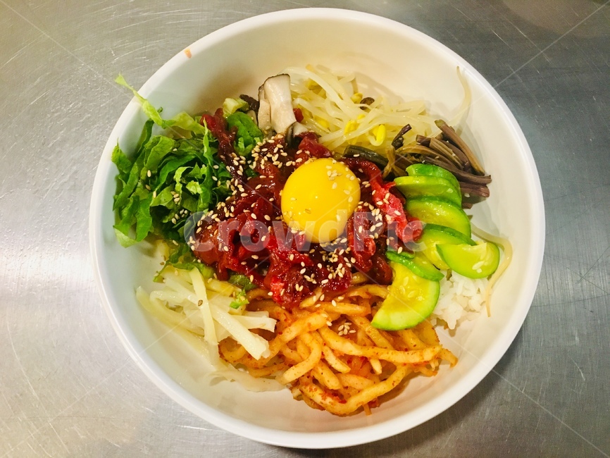 육회비빔밥,비빔밥,한식,음식,육회,음식,식재료,요리,food,cook,meal,dishes,food reserves,한식,한국음식,한국요리,korean food,korean dishes,korean meal,korean cook