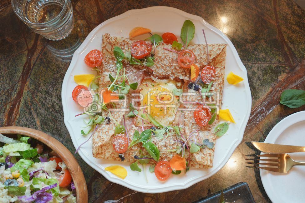 Form,galette,food,brunch,french cuisine,cooking