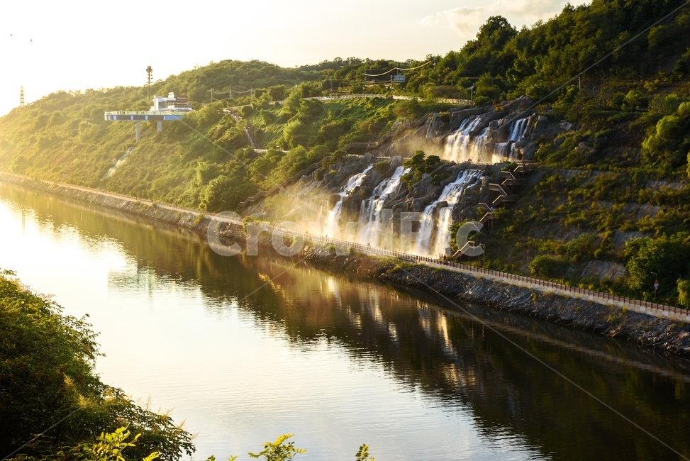 water,물,outdoors,옥외,nature,river,강,자연,폭포,물보라,물안개,절벽,인공절벽,인공폭포,자전거길,산책,여가,트래킹,자연,풍경,nature,landscape