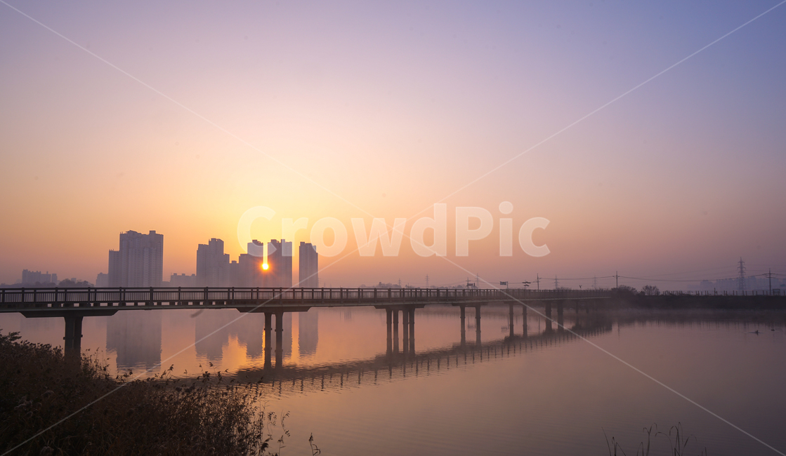 호수,안개,가을,물안개,여명,새벽,도시,풍경,city,landscape,한국도시풍경,한국도시경관,korea cityscape,water,물,waterfront,워터 프론트,pier,교각,port,포트,dock,독