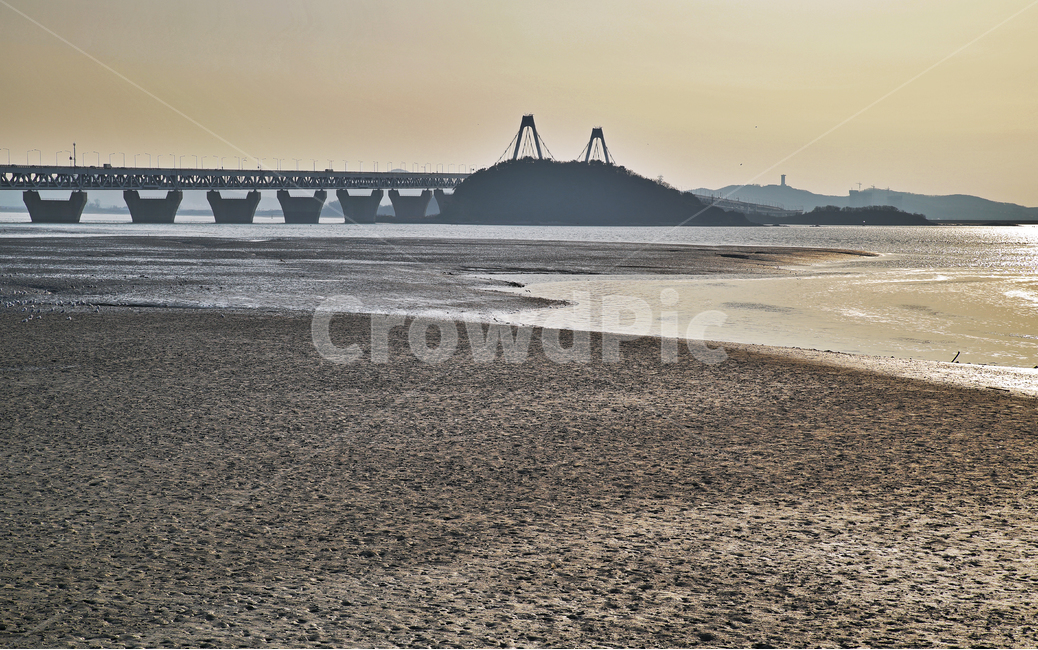 Arabaetgil,ebb,Incheon,Yeongjongdo,foreshore,mud,Yeongjong Bridge,Jeong Seojin,west sea