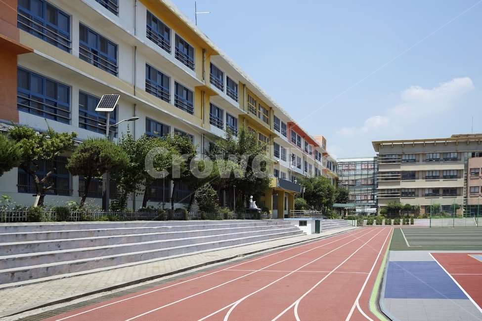 초등학교,학교,건물,운동장,트랙,primaryschool,seoul,korea,building,playground,track,education,windows,sky,교육,교육시설,초등교육