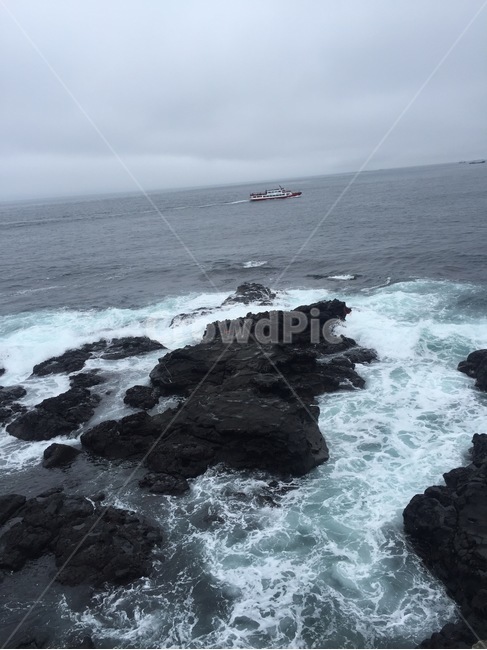 흐린날,바다,제주도,제주바다,현무암,파도,비오는풍경,비오는해변,자연,풍경,nature,landscape,한국자연풍경,한국자연경관,korea nature landscape,제주도,jeju,jeju island,outdoors,옥외,ocean,대양,water,물,sea,promontory,곶