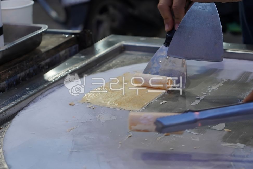 Iron plate ice cream,icecream,ice cream,street food,streetfood,icecreamrolls