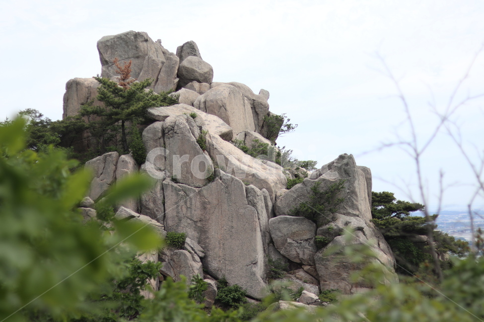용봉산,하늘,구름,바위,봄,초록,자연,풍경,nature,landscape,한국자연풍경,한국자연경관,korea nature landscape,outdoors,옥외