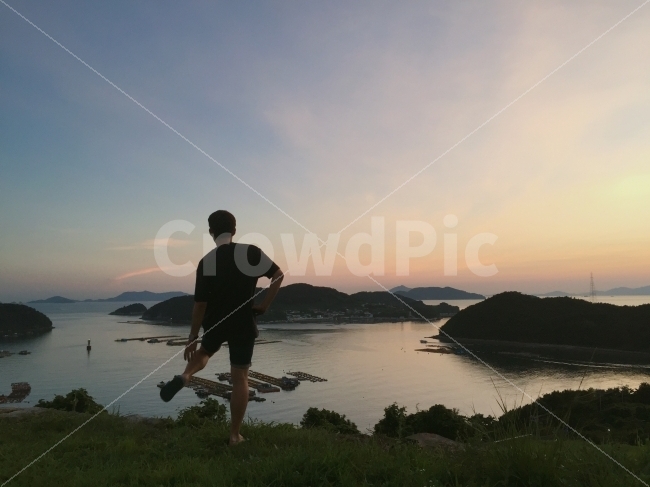 여행,travel,여행사진,국내여행,혼자여행,사진,배경사진,배경,이쁜사진,색감,색감좋은사진,통영,통영여행,여행가,여행자,노을,일몰,바다,뒷모습,스냅샷,스냅사진,스냅,주황빛,남해,자연,풍경,nature,landscape,사람,인물,인간,human,person,남성,남자,man,male,outdoors,옥외,land,땅,water,물