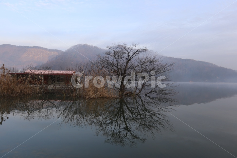 저수지,안개,새벽,물안개,괴산,문광저수지,반영,풍경,낚시터,자연,풍경,nature,landscape,한국자연풍경,한국자연경관,korea nature landscape,outdoors,옥외