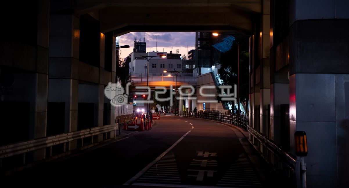 도시,일본,밤거리,감성,터널,야간,오사카,street,city,path,turnel,japan