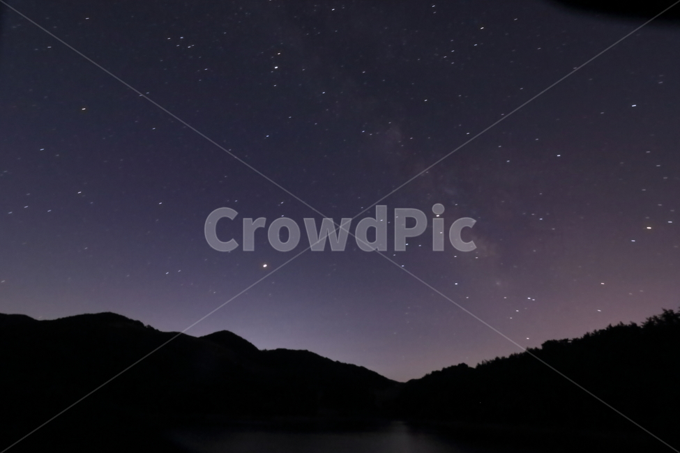 은하수,별,꿈,밤하늘,우주,자연,풍경,nature,landscape,야경,밤,nightscape,night,outdoors,옥외,astronomy,천문학,universe,starry sky,별이 빛나는 하늘,outer space,대기권 밖,space