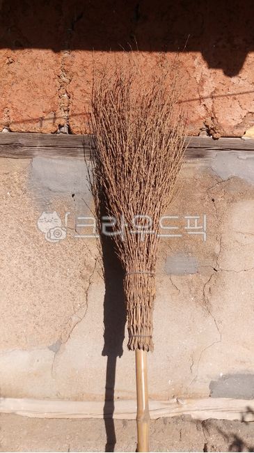 bamboo,cleaning,Household goods,broomstick,cleaning tools,tradition,Pum traditional house,bamboo broom,Korean tradition