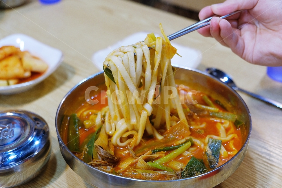 육칼국수,육칼면,칼국수,육개장,해장,음식,식사,칼칼,얼큰,면류,면요리,noodles