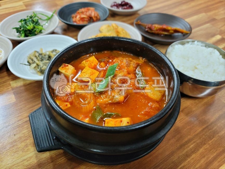 김치찌개,찌개,찌개백반,백반,kimchistew,음식,food,한국음식,koreanfood