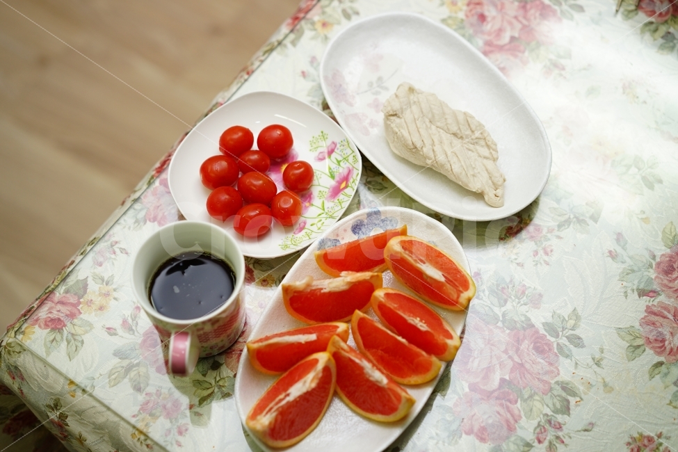 자몽,커피,식단,과일,방울토마토,블랙커피,식사,간식,먹방,음식,푸드,다이어트,닭가슴살,한끼,관리,자기관리,건강,건강,헬스웨어,헬스케어,healthware,health care,음식,식재료,요리,food,cook,meal,dishes,food reserves,과일,열매,fruit