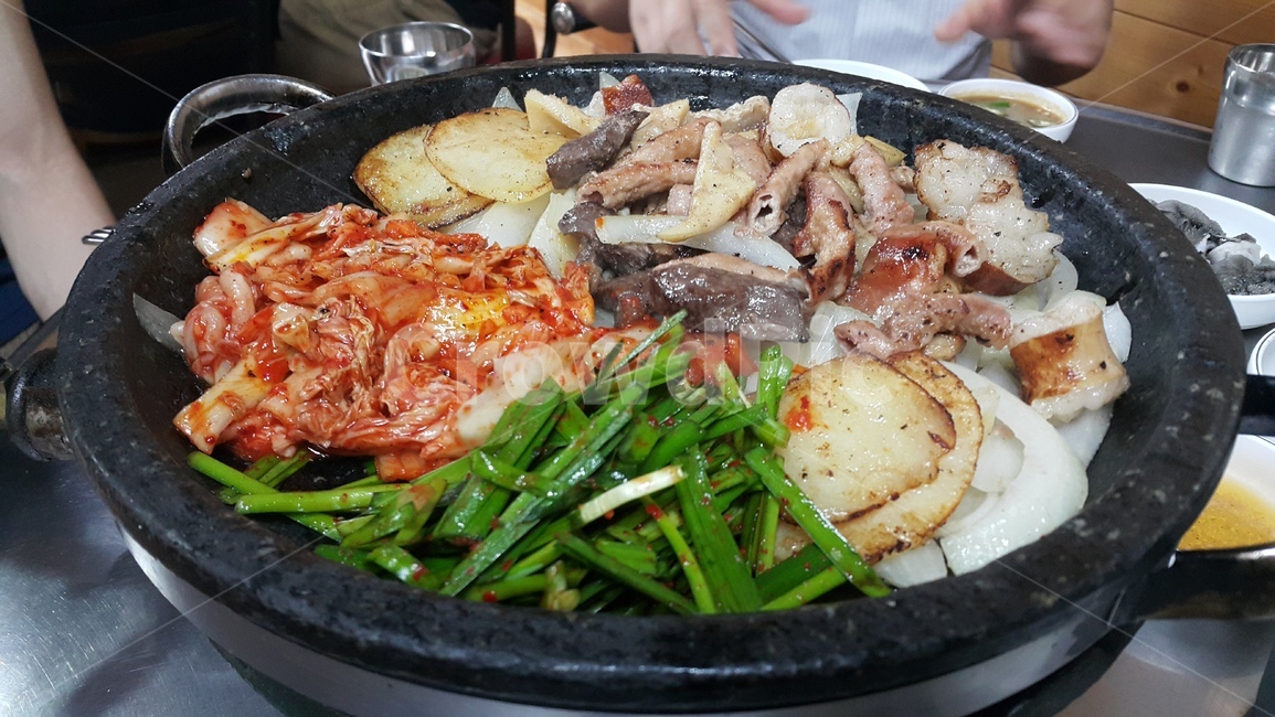 곱창,소곱창,모듬곱창,모둠곱창,야식,음식,한국음식,회식,외식,철판