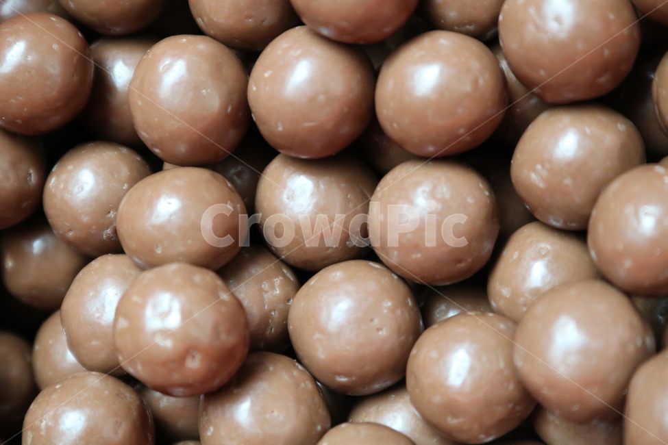 chocolate,snack,brown,color,chocolateball,초콜릿,과자,브라운,컬러,색깔,초코볼,음식,식재료,요리,food,cook,meal,dishes,food reserves,디저트,간식,후식,dessert,snack