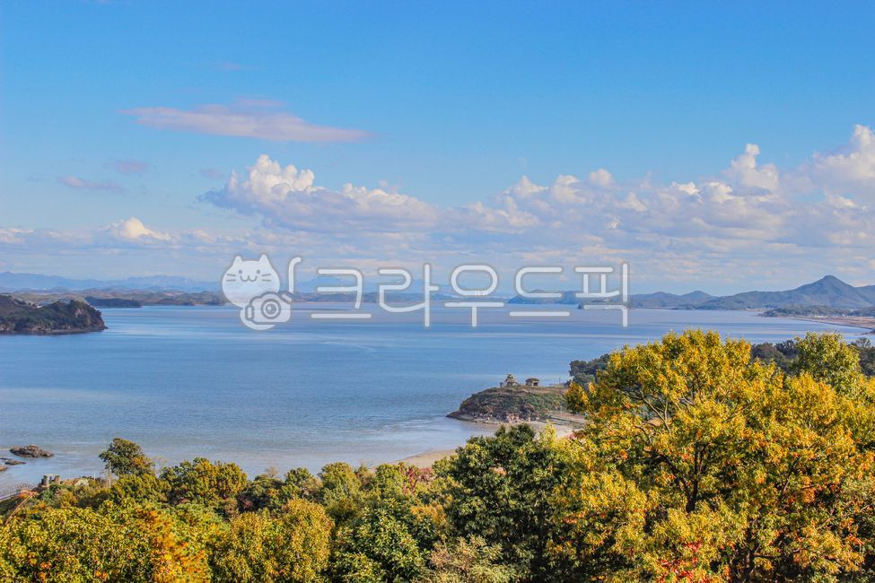 checkpoint,army unit,Yellow Sea,Ganghwa Peace Observatory,Observatory,life,sea,Ganghwa Island,cloud,sight,Maple,sky,coastline,Ganghwagun,Incheon,nature,island,tree,water,west sea,army,ocean,outdoors,plant,shoreline,autumn