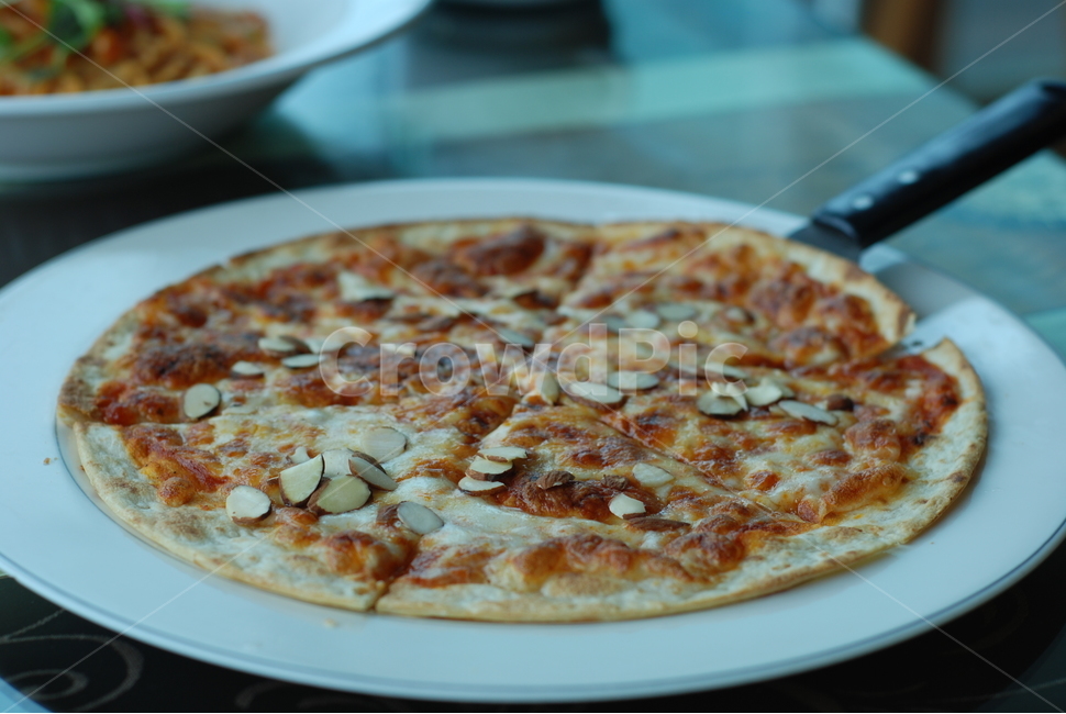 음식,양식,피자,요리,치즈,아몬드,음식,식재료,요리,food,cook,meal,dishes,food reserves,양식,서양음식,서양요리,western food,western dishes,western meal,western cook