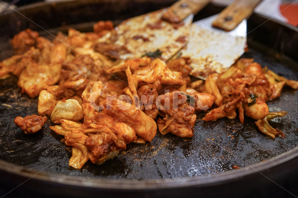 음식,철판,요리,볶음,한식,불판,닭갈비,닭요리,고기,육류,음식,식재료,요리,food,cook,meal,dishes,food reserves,한식,한국음식,한국요리,korean food,korean dishes,korean meal,korean cook