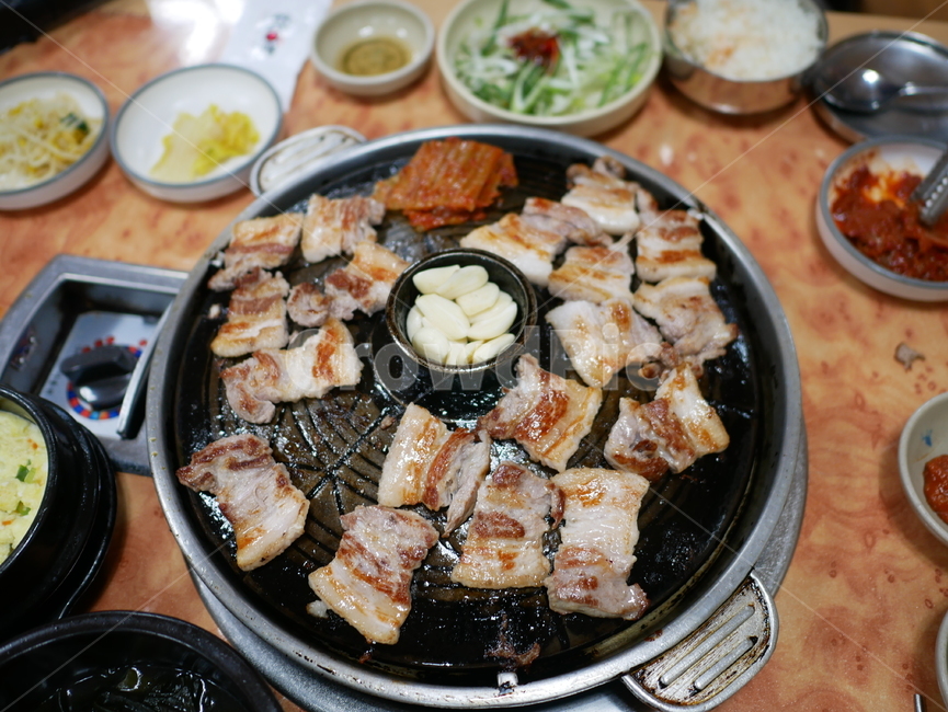 삼겹살,돼지고기,고기,맛집,생고기