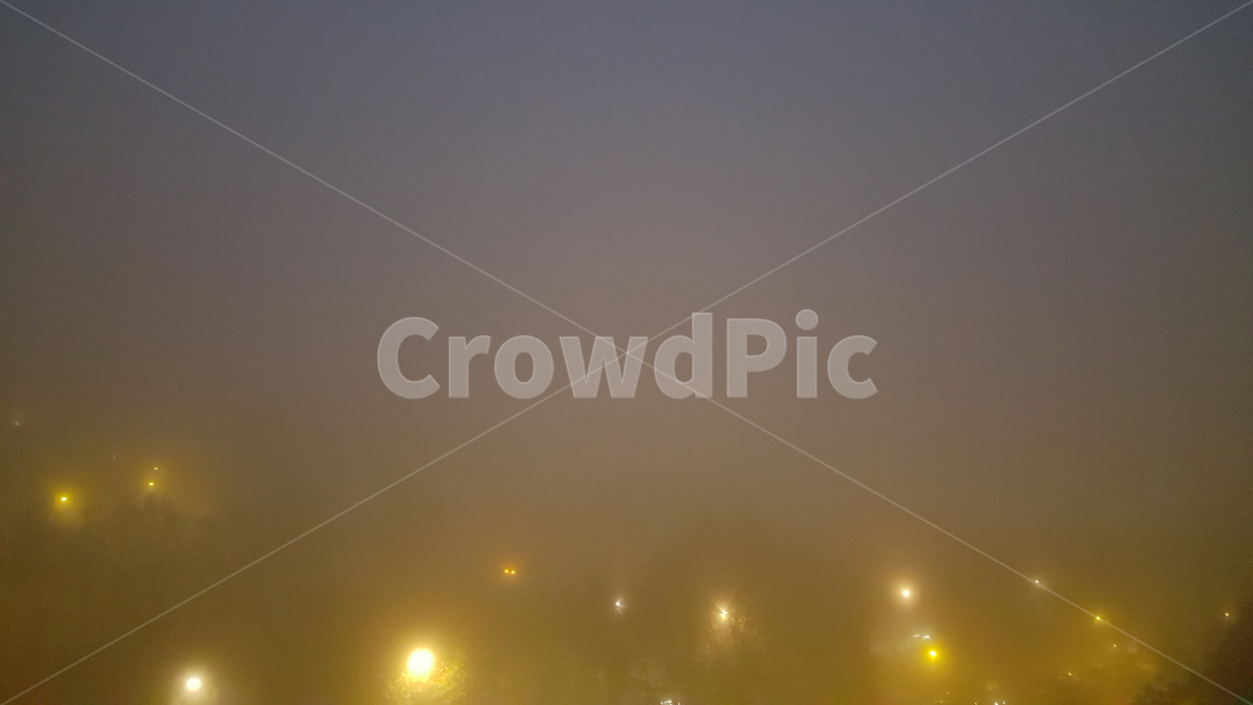 안개,먼지,미세먼지,창밖,저녁,가로등,몽환적인,장마,foggy,날씨,초점,습기,분위기,우울,gloomy,등불,시골