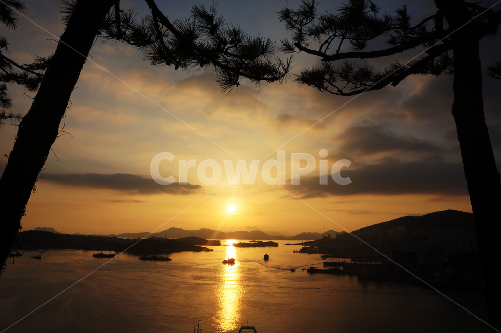 sunlight,햇빛,nature,자연,flare,플레어,light,빛,outdoors,옥외,sunset,일몰,redsky,붉은하늘,dusk,황혼,sky,하늘,dawn,새벽,여수,돌산공원,노을,자연,풍경,nature,landscape