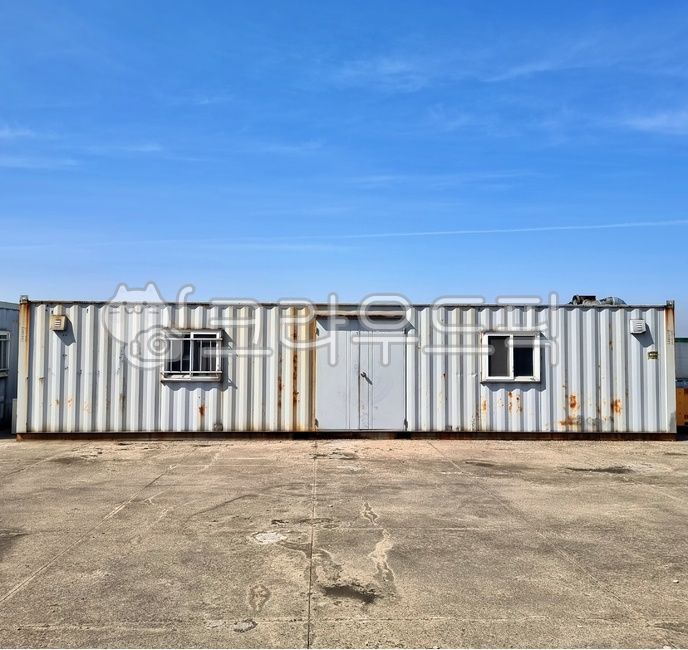container,metal corrosion,rusty container,shipping container,clear sky,Metal oxidation,container box,shippingcontainer,cloud,rust,natural sky,Oxidation