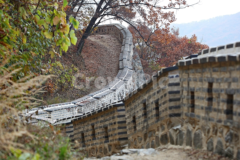 남한산성,성,성곽,단풍,낙엽,길,둘레길,숲,숲길,담,돌담,가을,자연,풍경,벽,울긋불긋,산성,식물,가을,계절,fall,autumn,season,한국전통,한국문화,korean traditional,korean culture,building,건물,nature,housing,주택