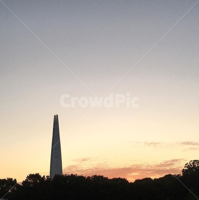 첨탑,건물,건축물,tower,steeple,architecture,뾰족한탑,spire,탑
