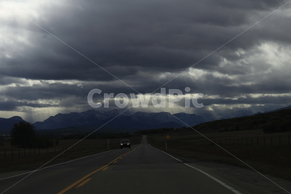 길,하늘,구름,폭풍,태풍,로키,감성,배경,자연,풍경,nature,landscape,road,도로,highway,고속도로,freeway,고속 도로,asphalt,아스팔트