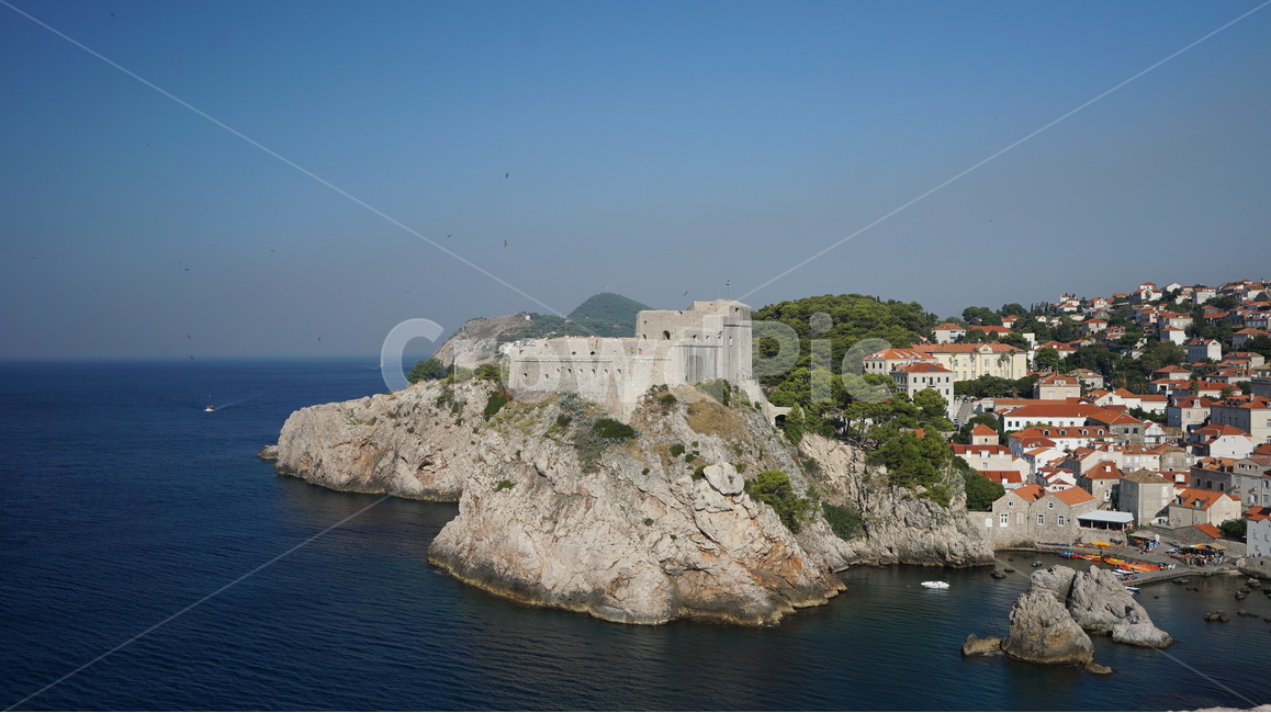 두브로브니크,크로아티아,유럽,동유럽,도시,전경,풍경,바다,dubrovnik,europe,croatia,landscape,world,city,foreign,foreign,도시,풍경,city,landscape,해외,외국,세계,foreign,oversea,world,세계도시풍경,해외도시풍경,외국도시풍경,world cityscape,outdoors,옥외,land,땅,nature,자연,water,물,sea,ocean,대양,promontory,곶,shoreline,해안선,cliff,낭떠러지