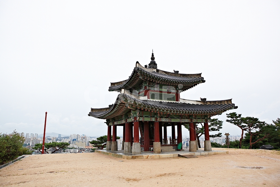 한옥,전통집,기와집,집,풍경,자연,나무,식물,가을,수원화성,건물,건축물,한국전통,한국문화,korean traditional,korean culture